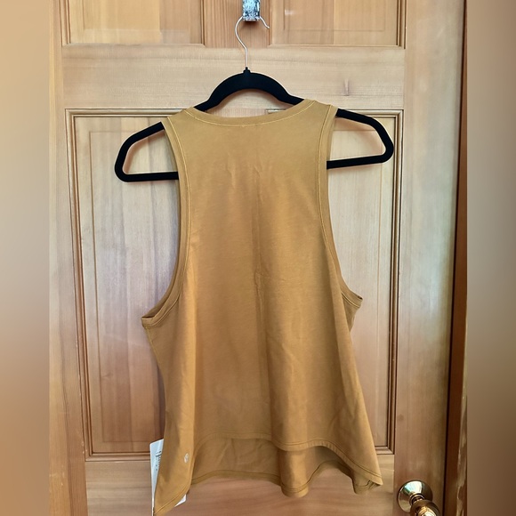 NWT Lululemon Squad Goals Tank - Picture 2 of 5
